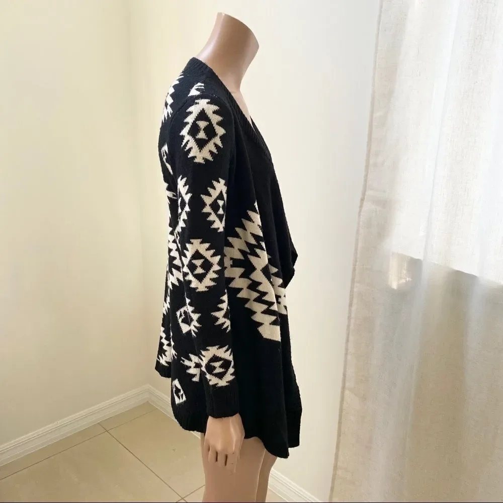 Lulumari Aztec tribal pattern open cardigan S/M